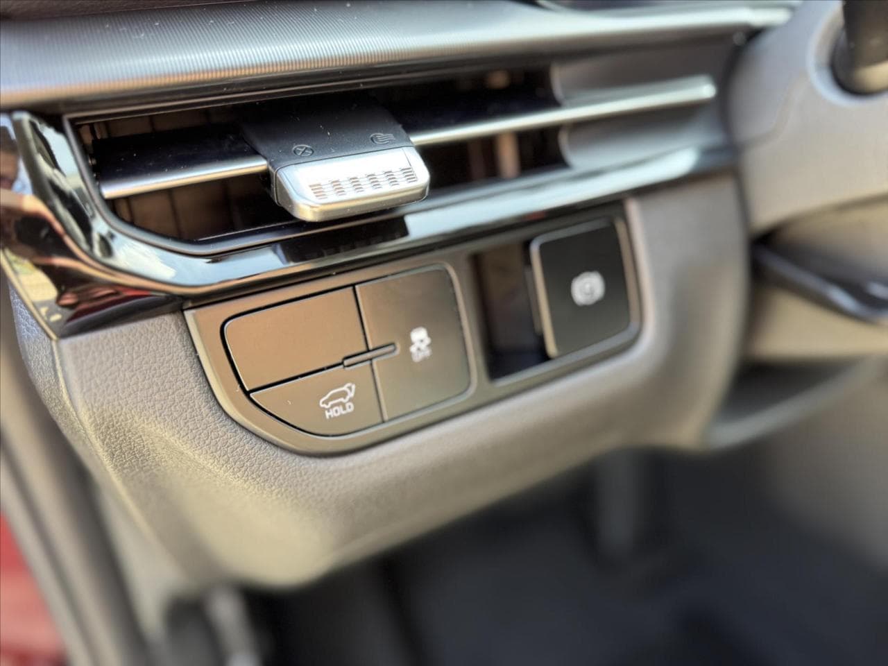 2025 Kia SPORTAGE - 13