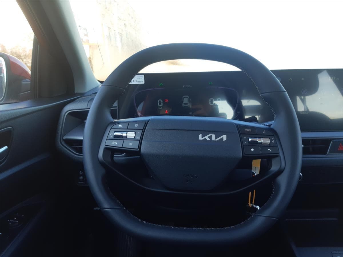 2025 Kia STONIC - 17