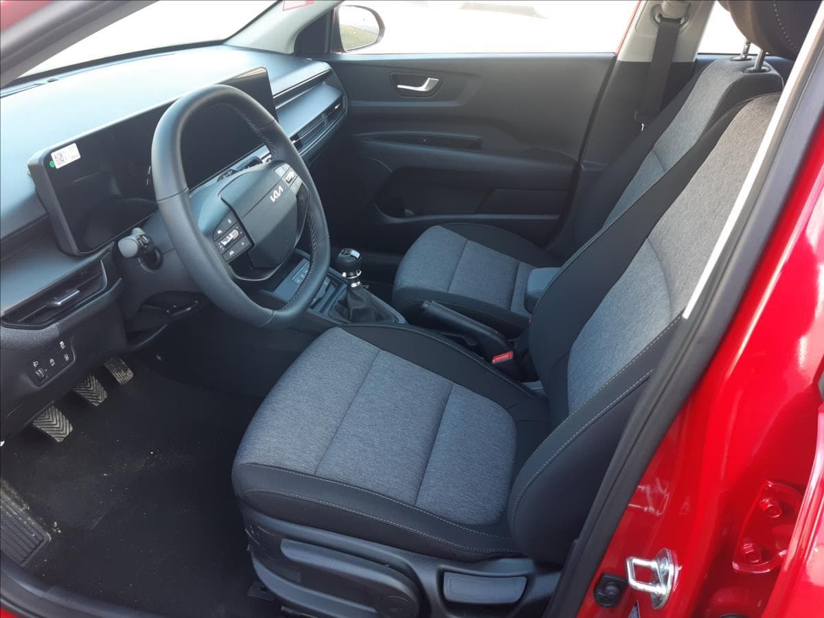 2025 Kia STONIC - 11