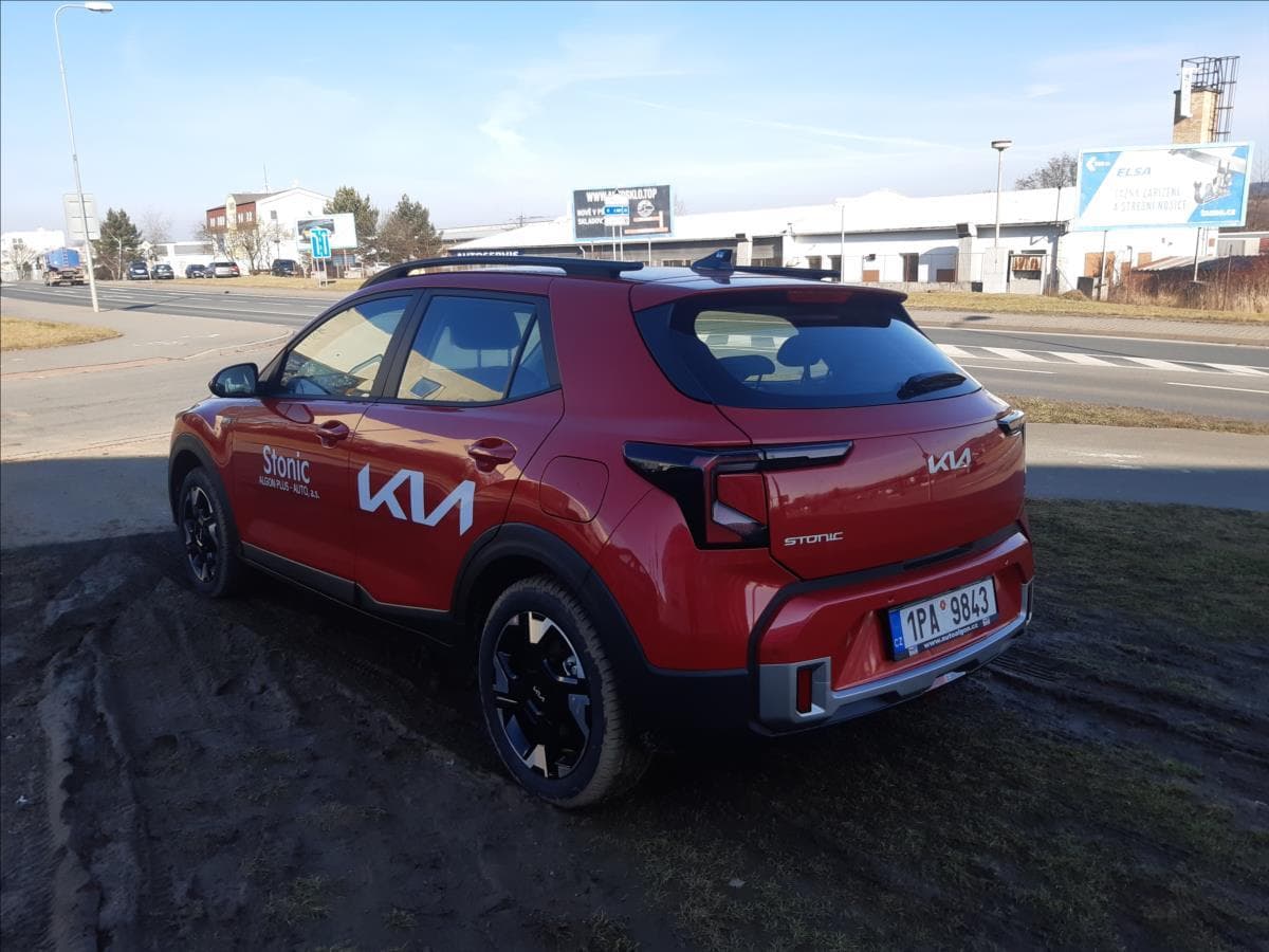 2025 Kia STONIC - 3