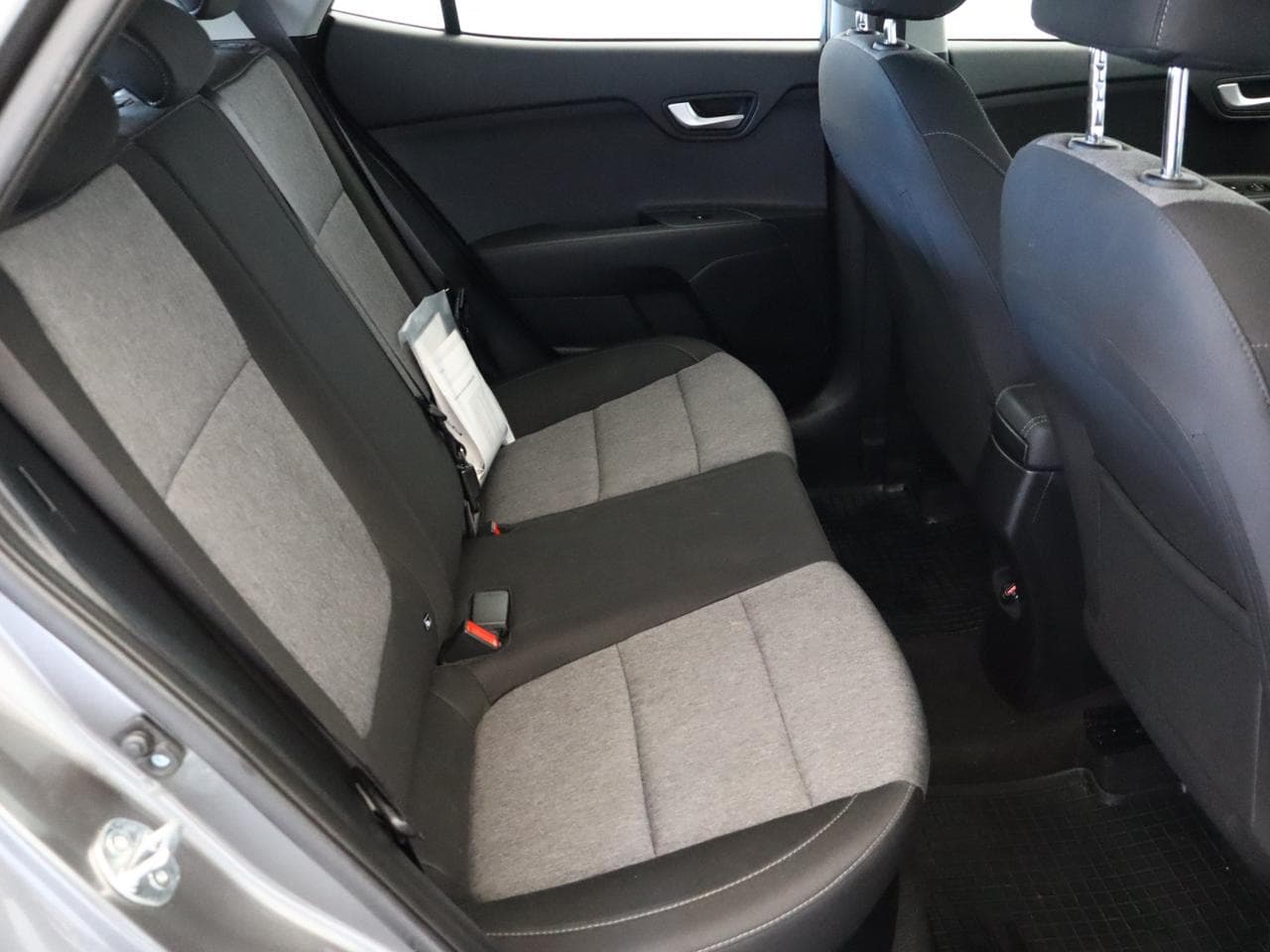 2024 Kia Stonic - 11