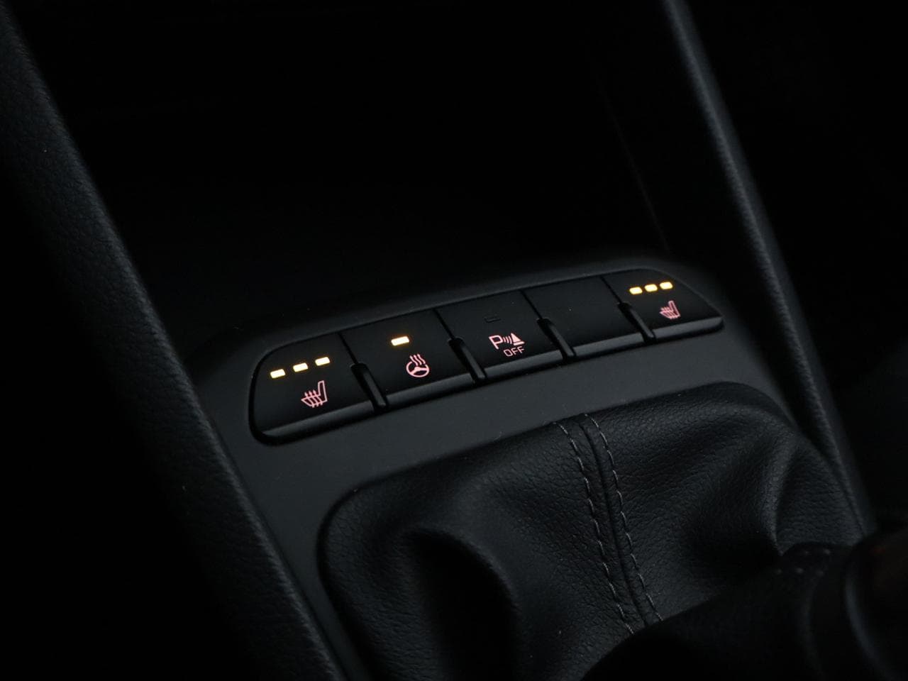 2024 Kia Stonic - 18