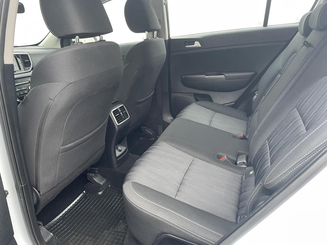 2020 Kia Sportage - 10