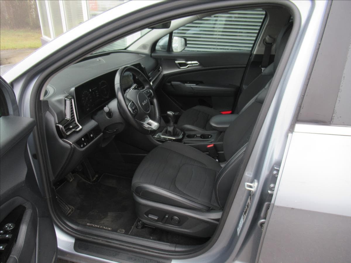 2022 Kia Sportage - 17