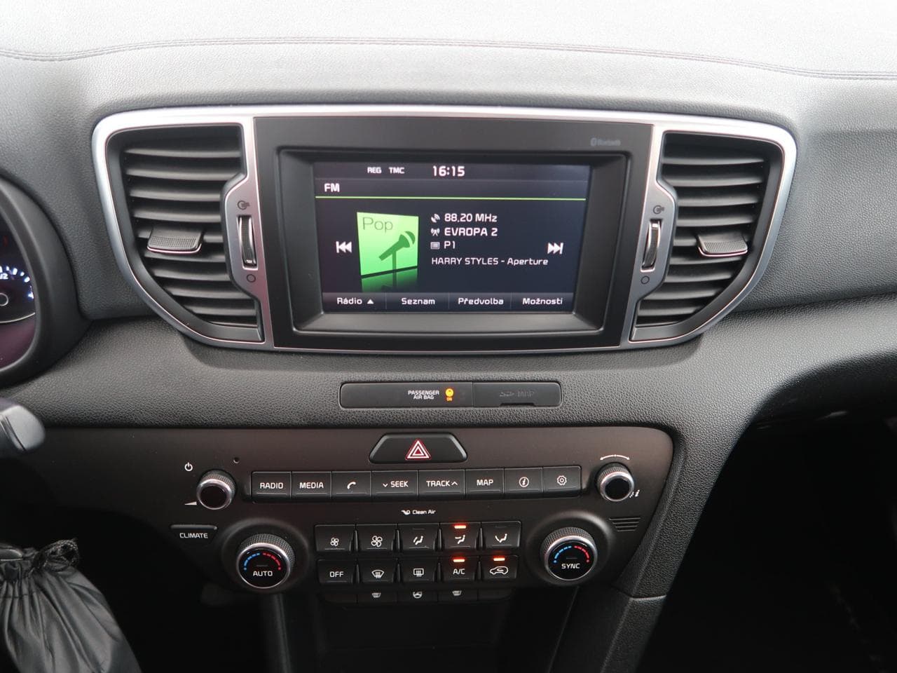 2016 Kia Sportage - 18