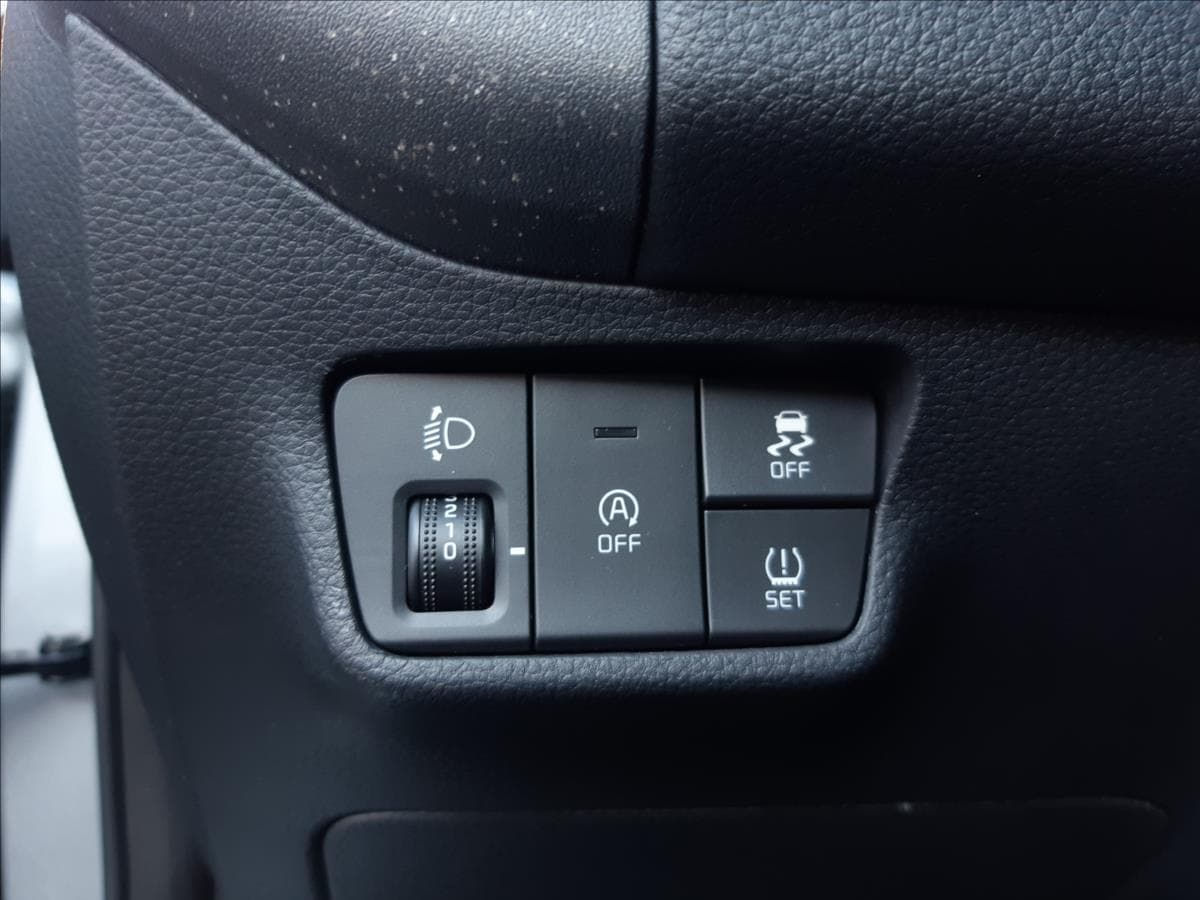 2025 Kia Stonic - 16