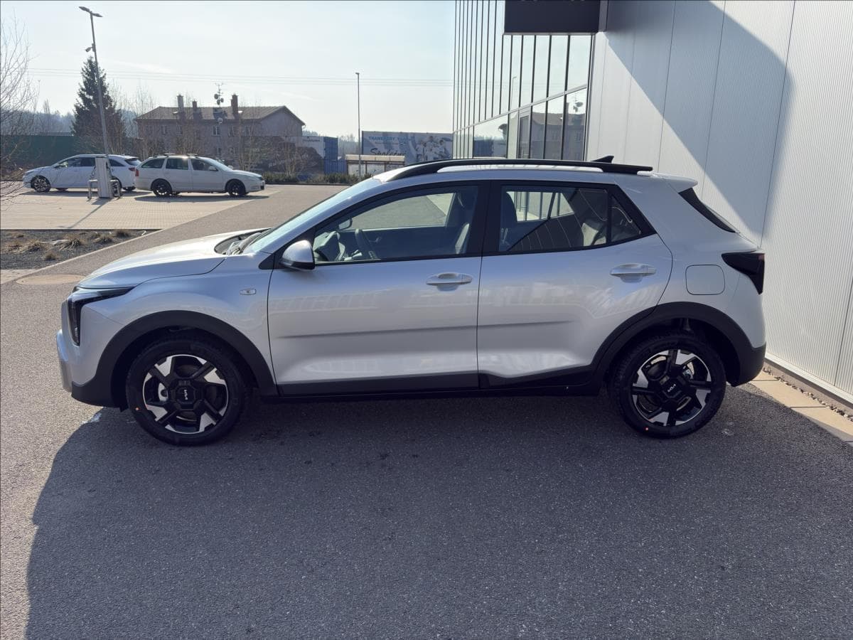 2025 Kia STONIC - 5