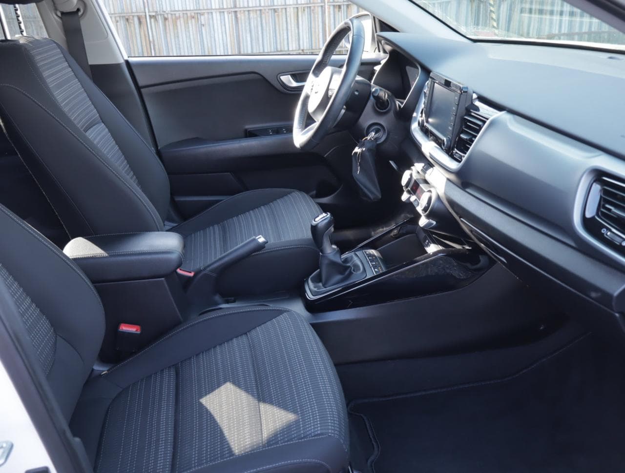 2019 Kia Stonic - 12