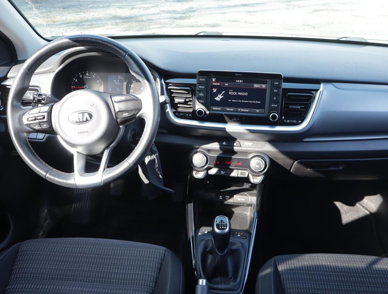 2019 Kia Stonic - 10