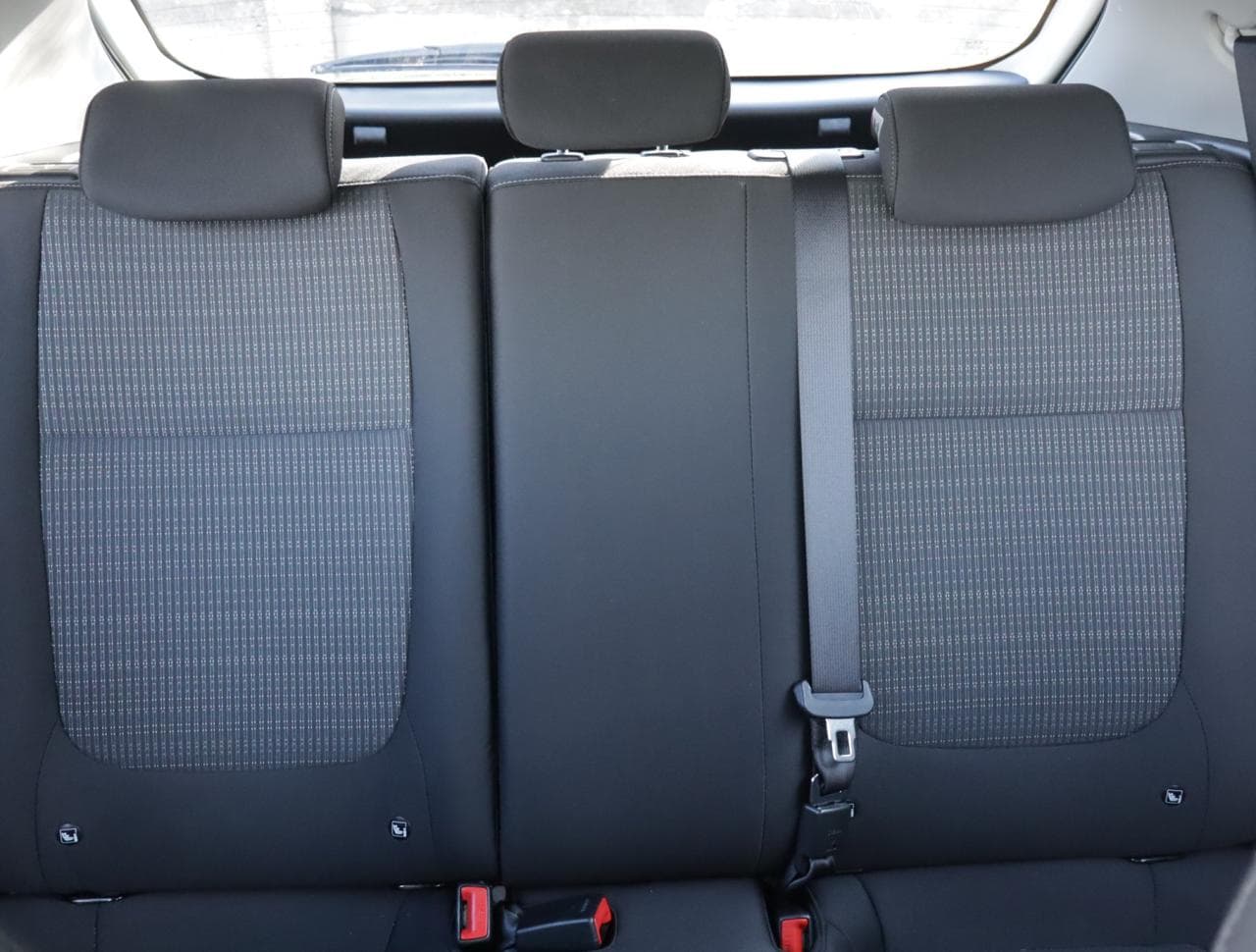 2019 Kia Stonic - 14