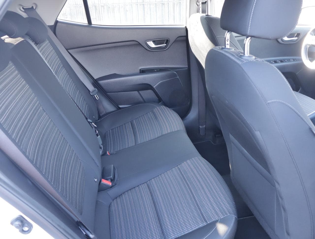 2019 Kia Stonic - 13