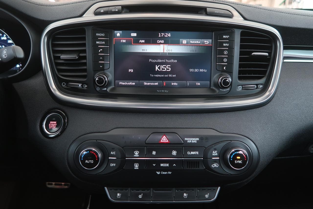 2015 Kia Sorento - 18