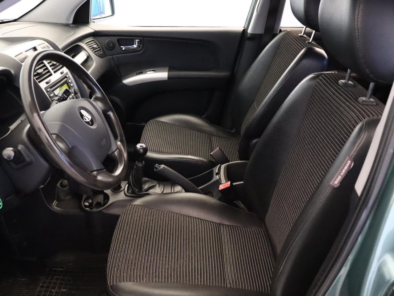 2006 Kia Sportage - 14