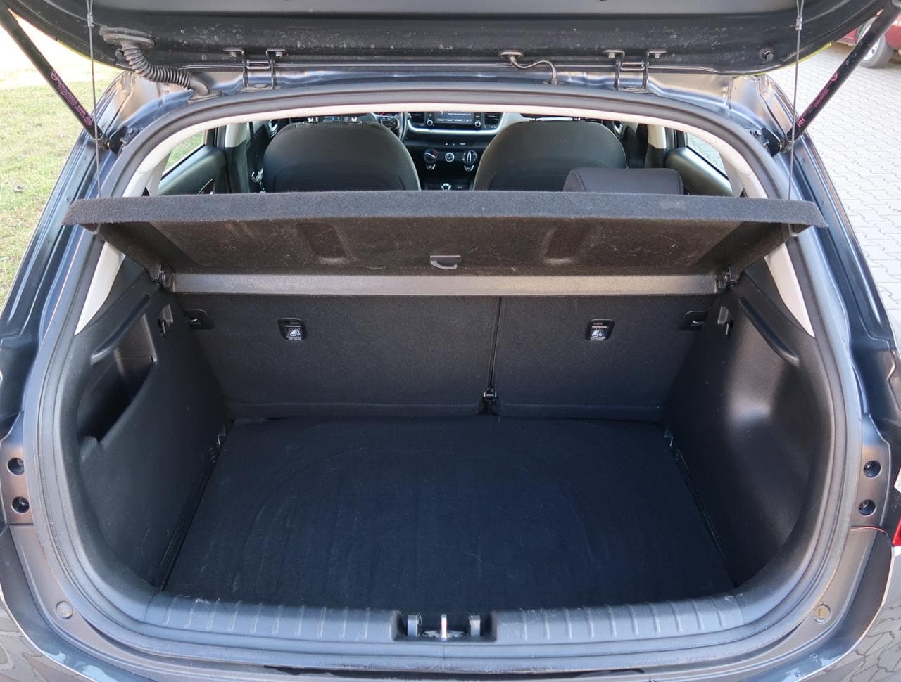 2018 Kia Stonic - 19