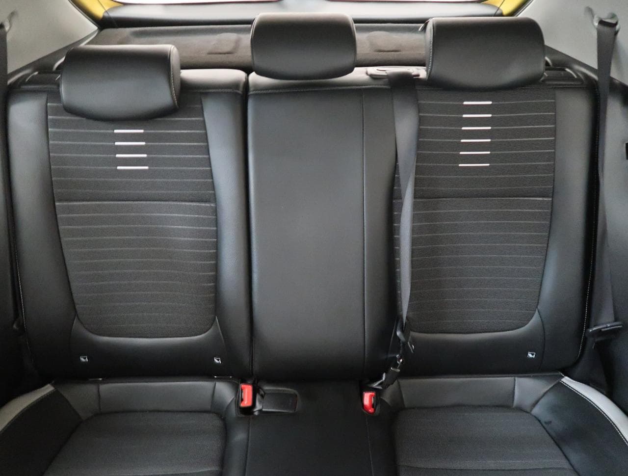 2022 Kia Stonic - 14