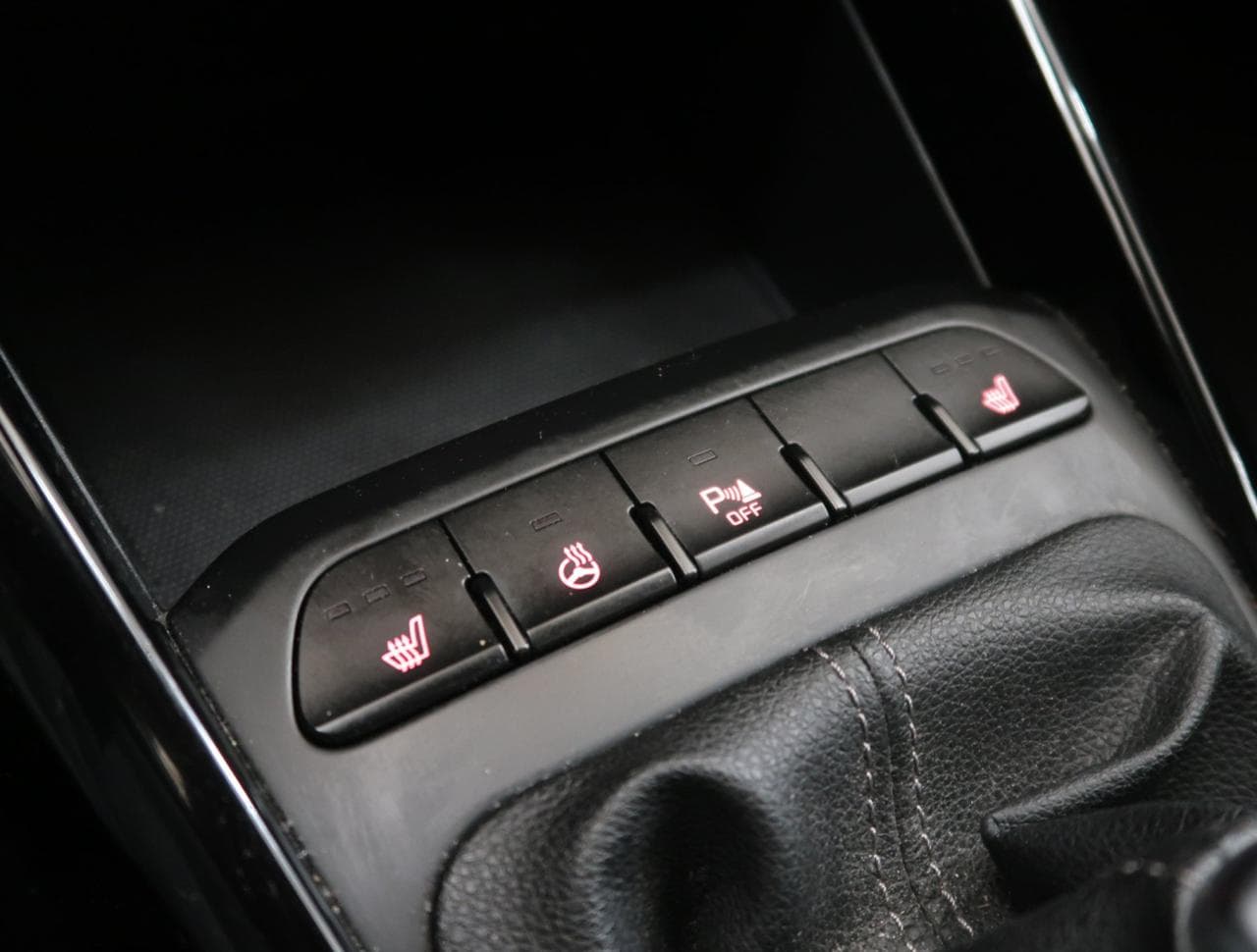 2022 Kia Stonic - 18