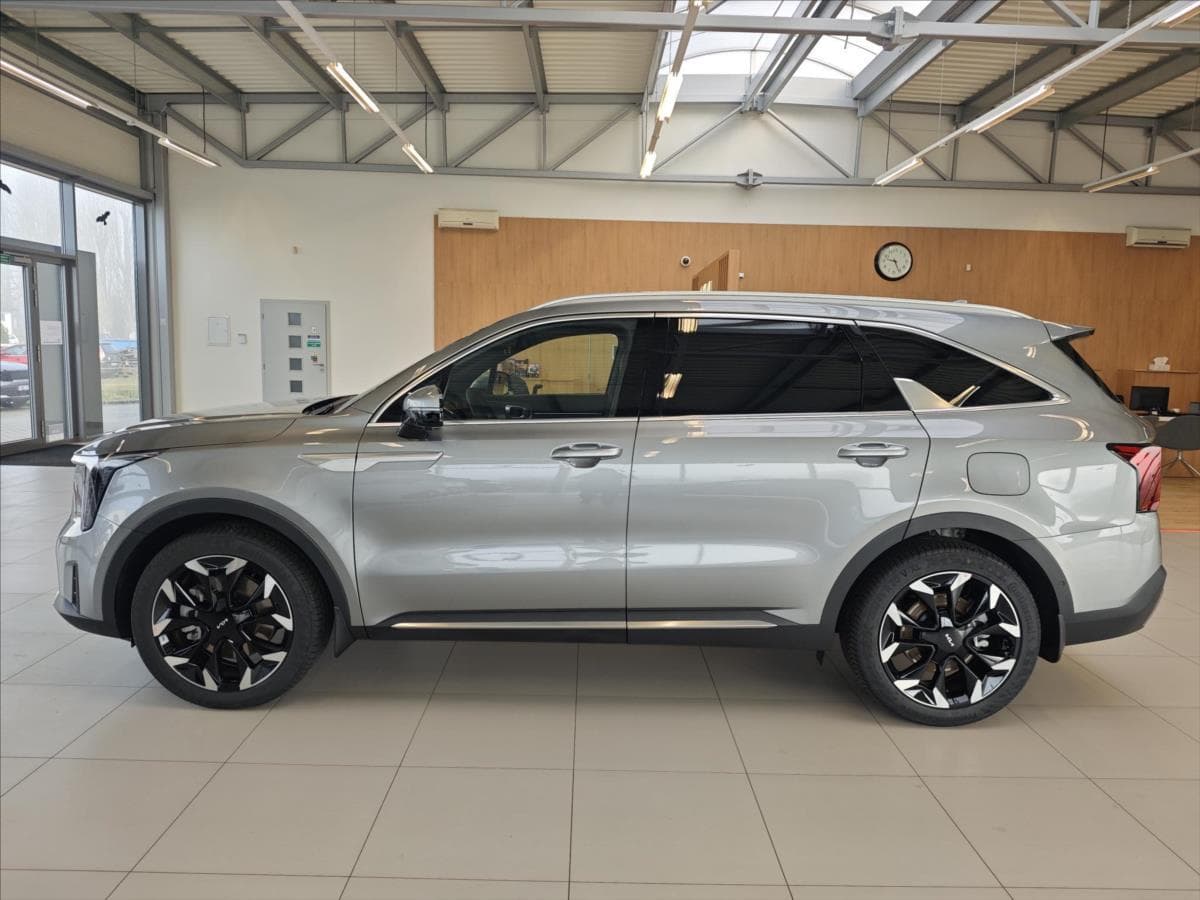 2025 Kia SORENTO - 2