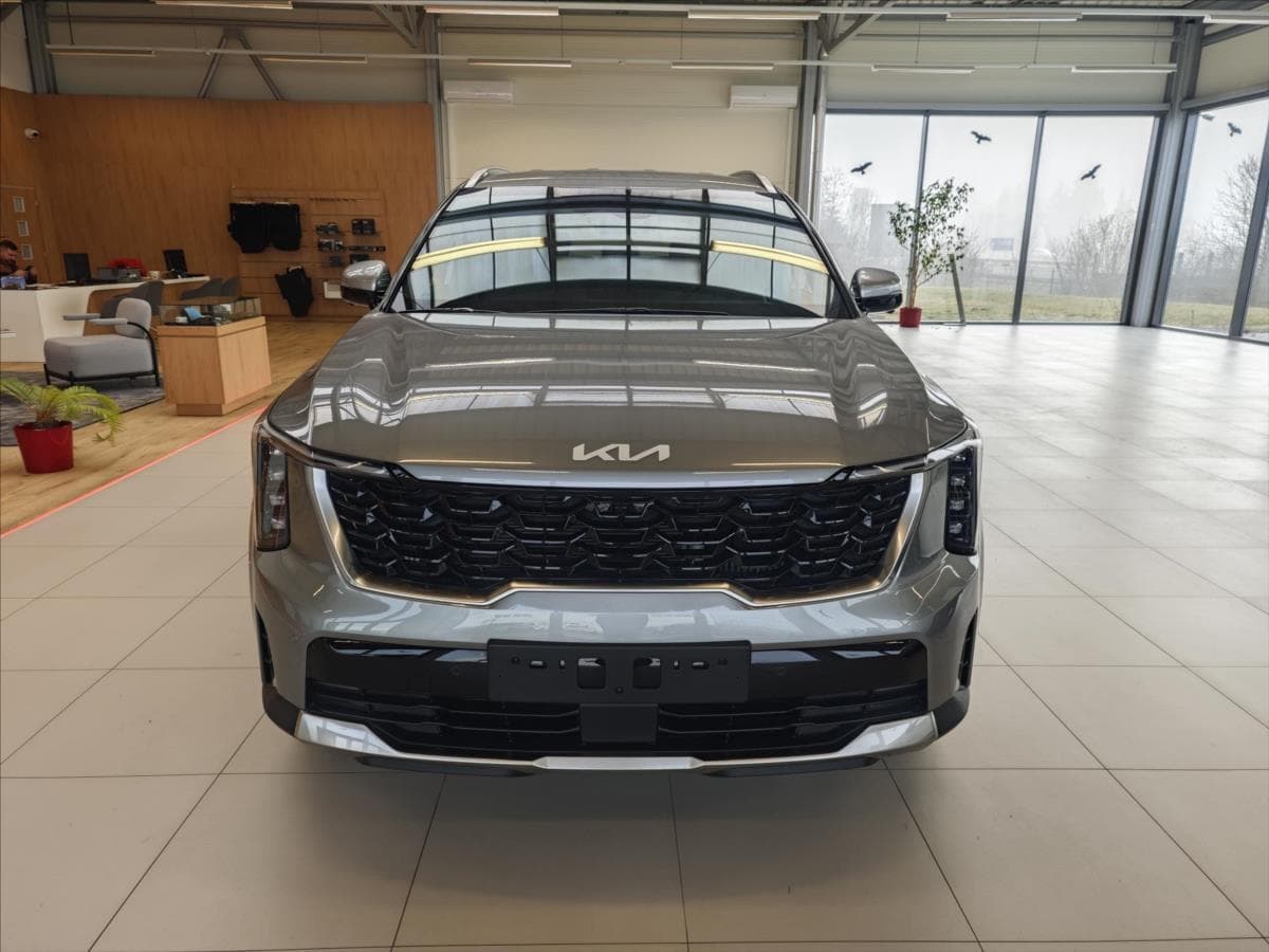 2025 Kia SORENTO - 8