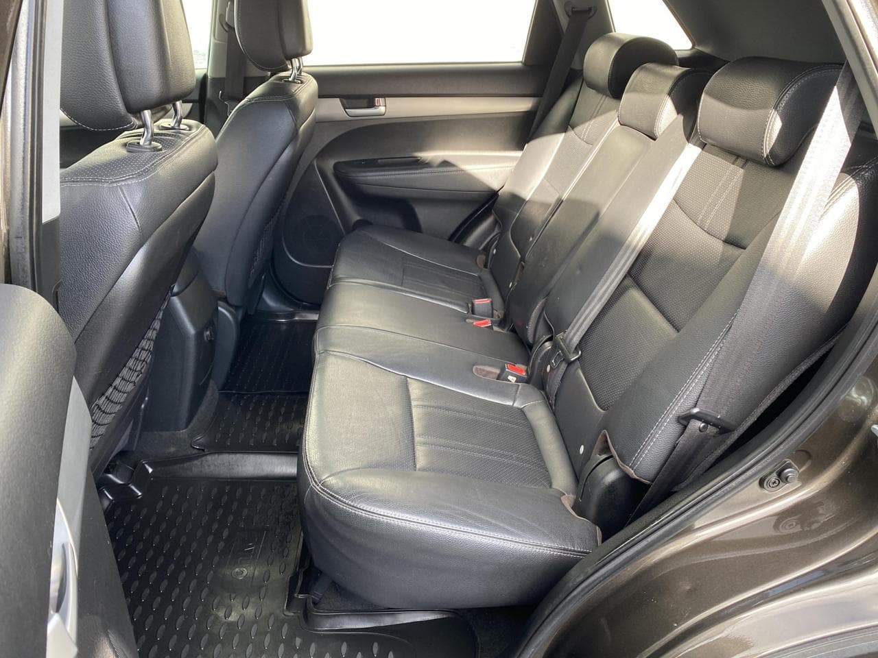 2011 Kia Sorento - 19