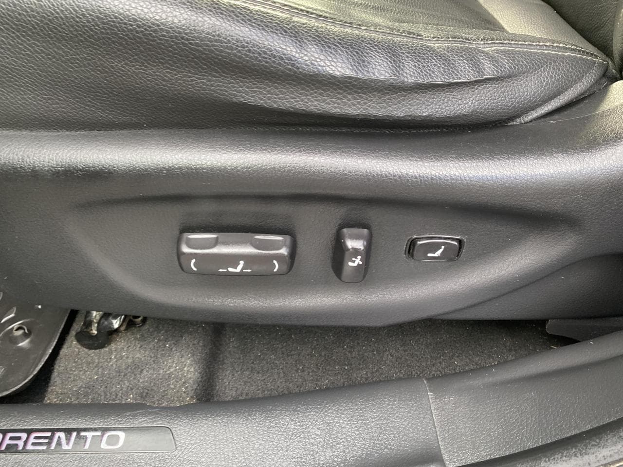 2011 Kia Sorento - 27