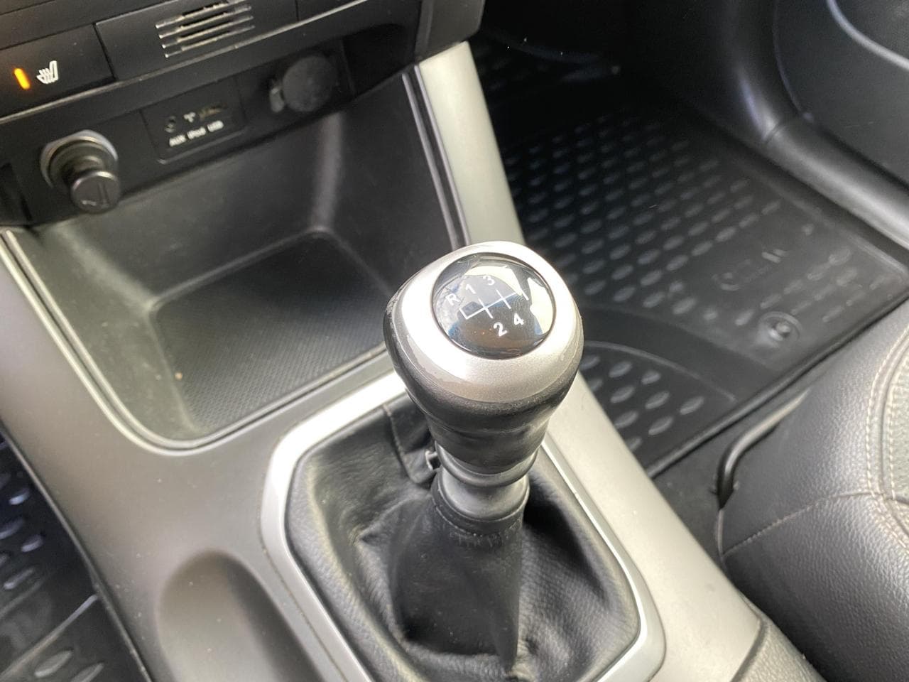 2011 Kia Sorento - 31