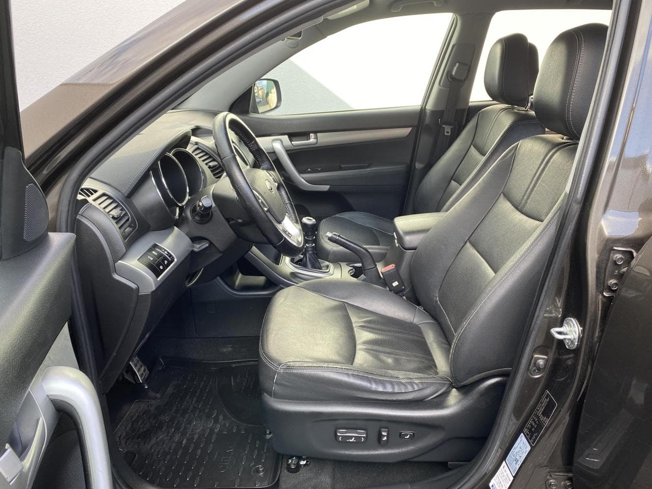 2011 Kia Sorento - 17