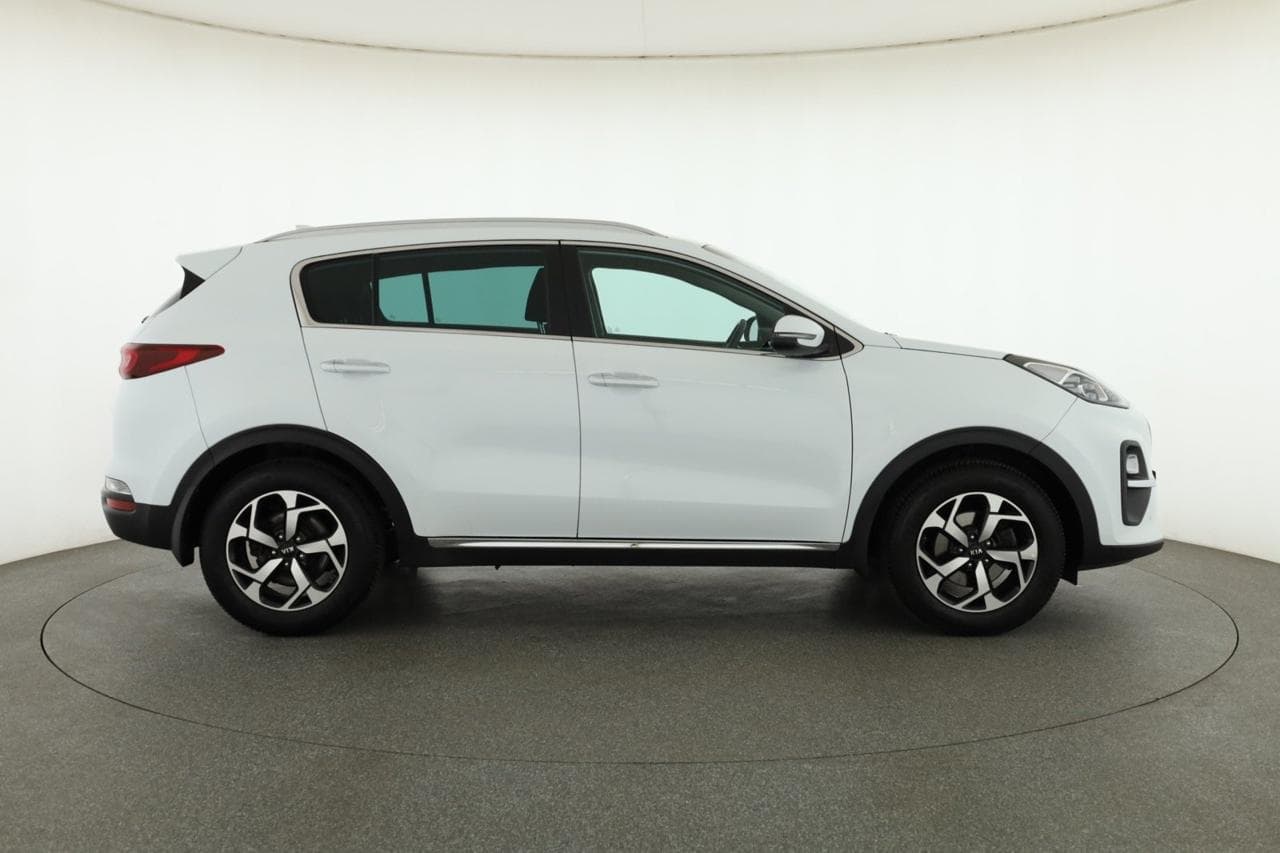 2021 Kia SPORTAGE - 8