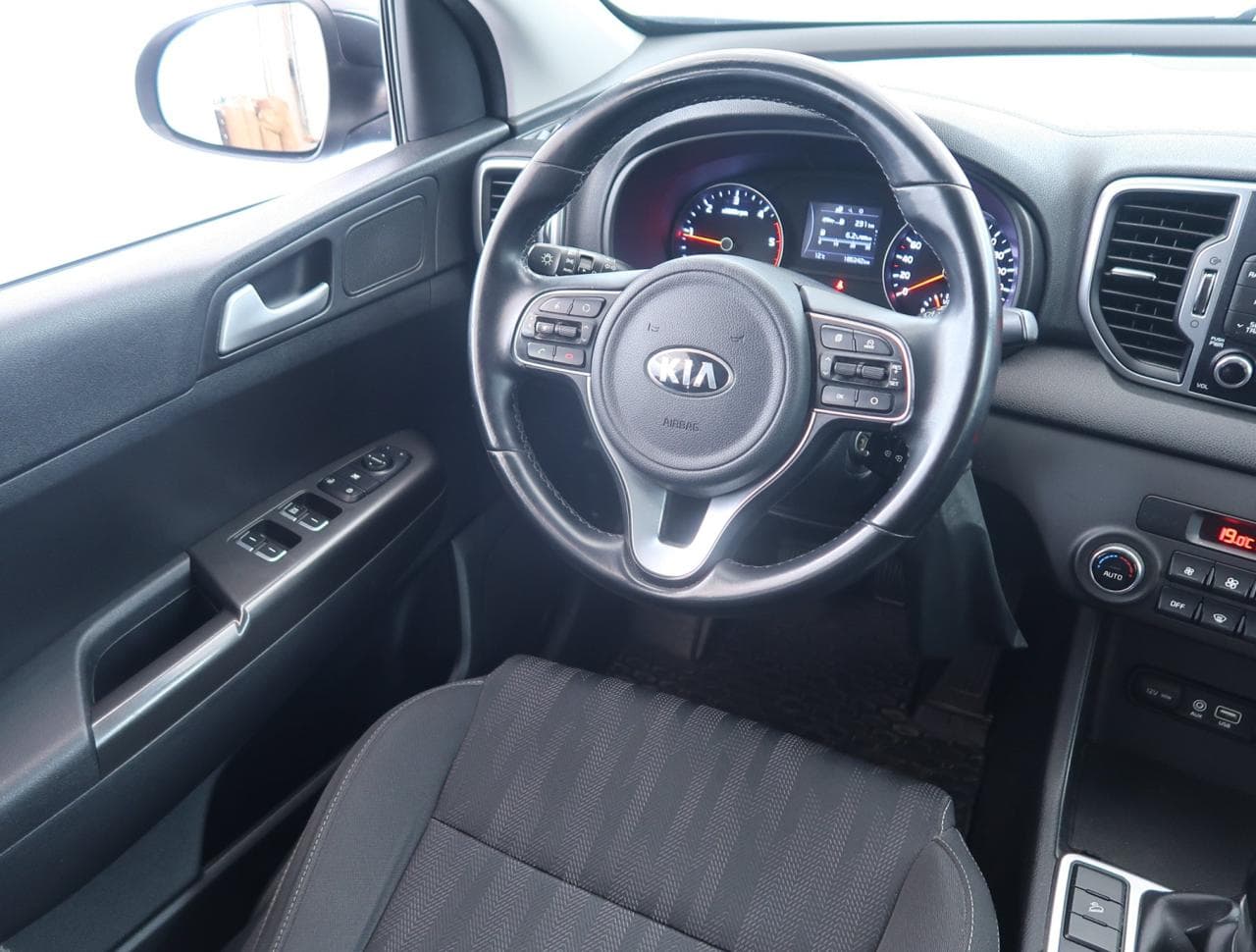 2018 Kia SPORTAGE - 9