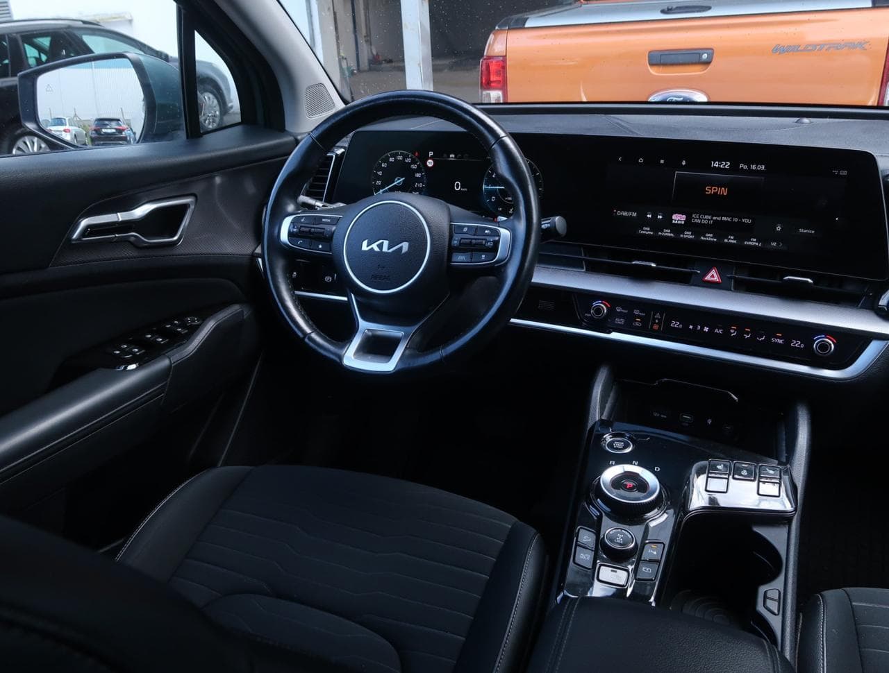 2022 Kia SPORTAGE - 10