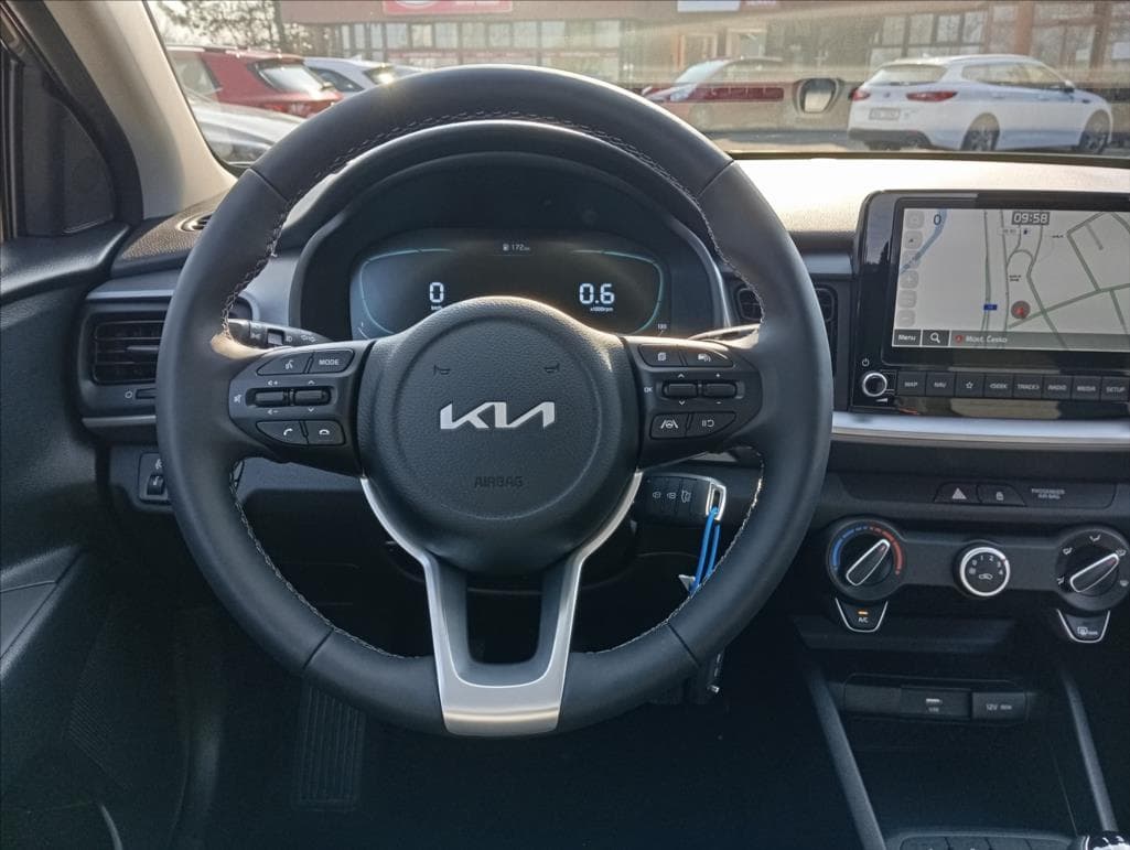 2025 Kia STONIC - 18