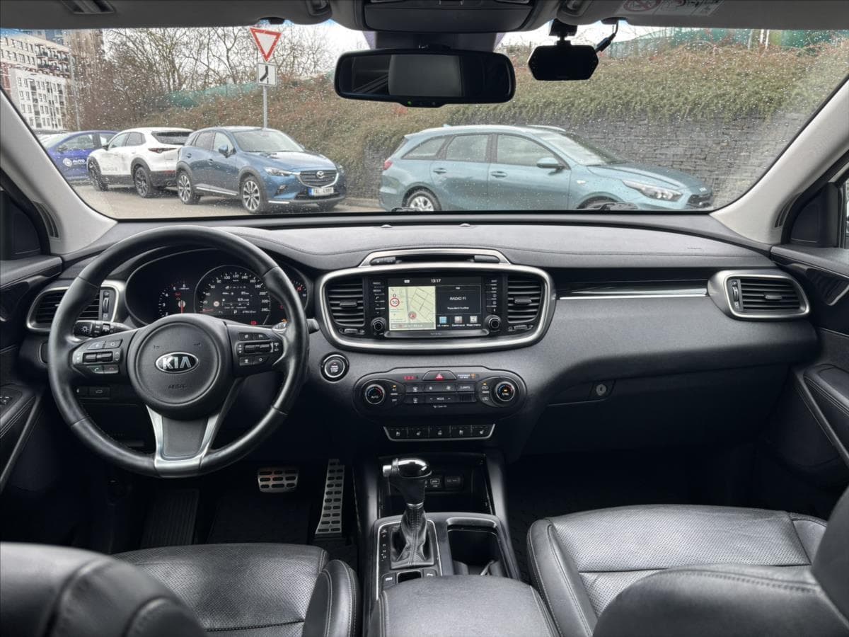 2016 Kia Sorento - 17