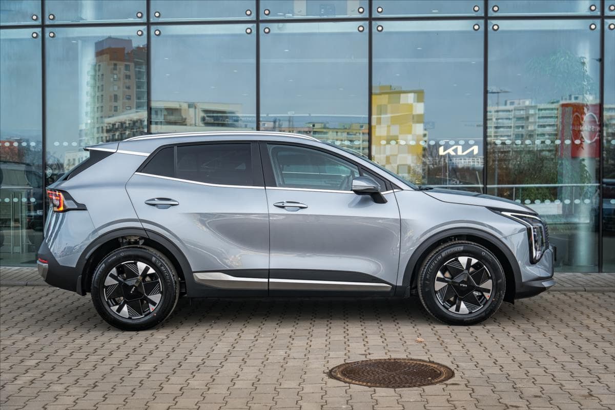 2025 Kia SPORTAGE - 9