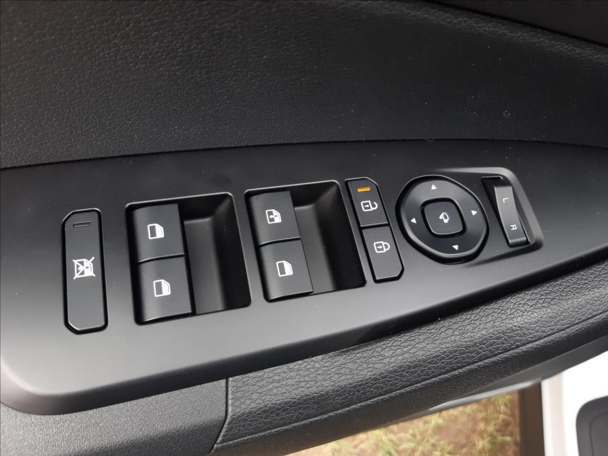 2026 Kia SPORTAGE - 15
