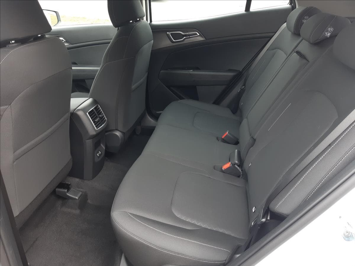 2026 Kia SPORTAGE - 9