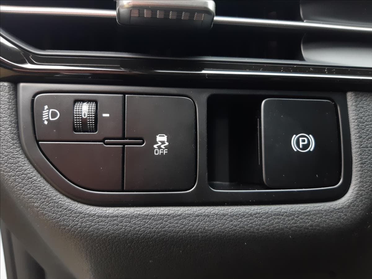 2026 Kia SPORTAGE - 16