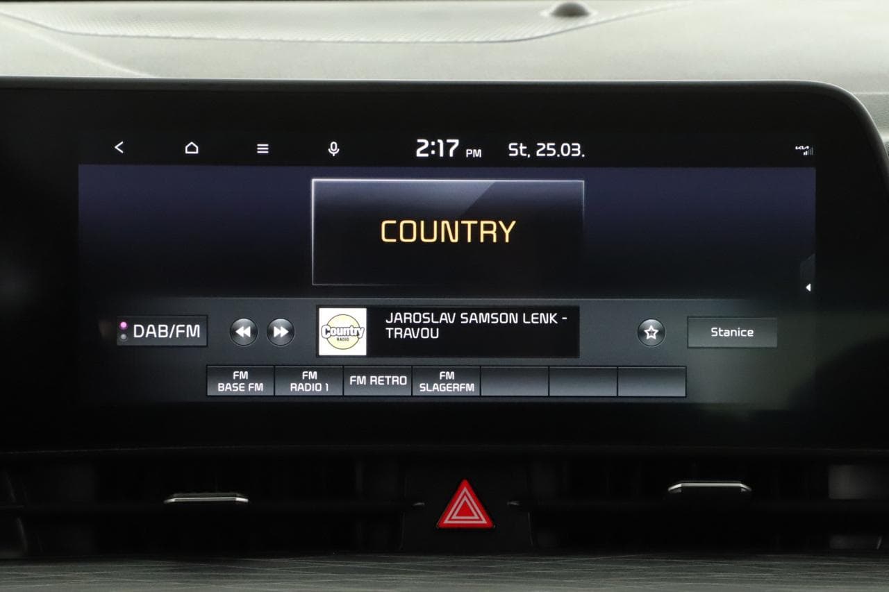 2024 Kia SPORTAGE - 19