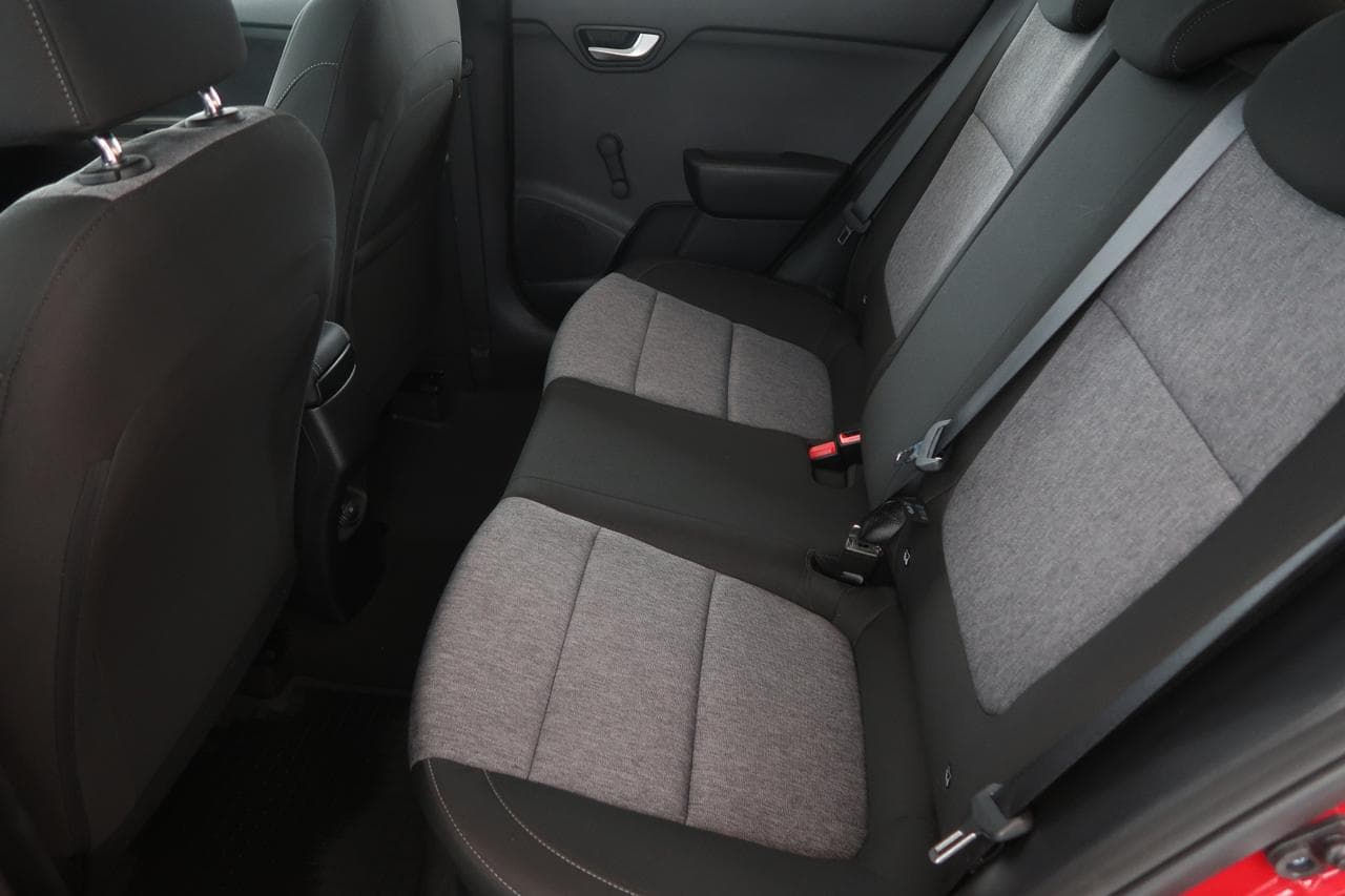 2019 Kia Stonic - 15