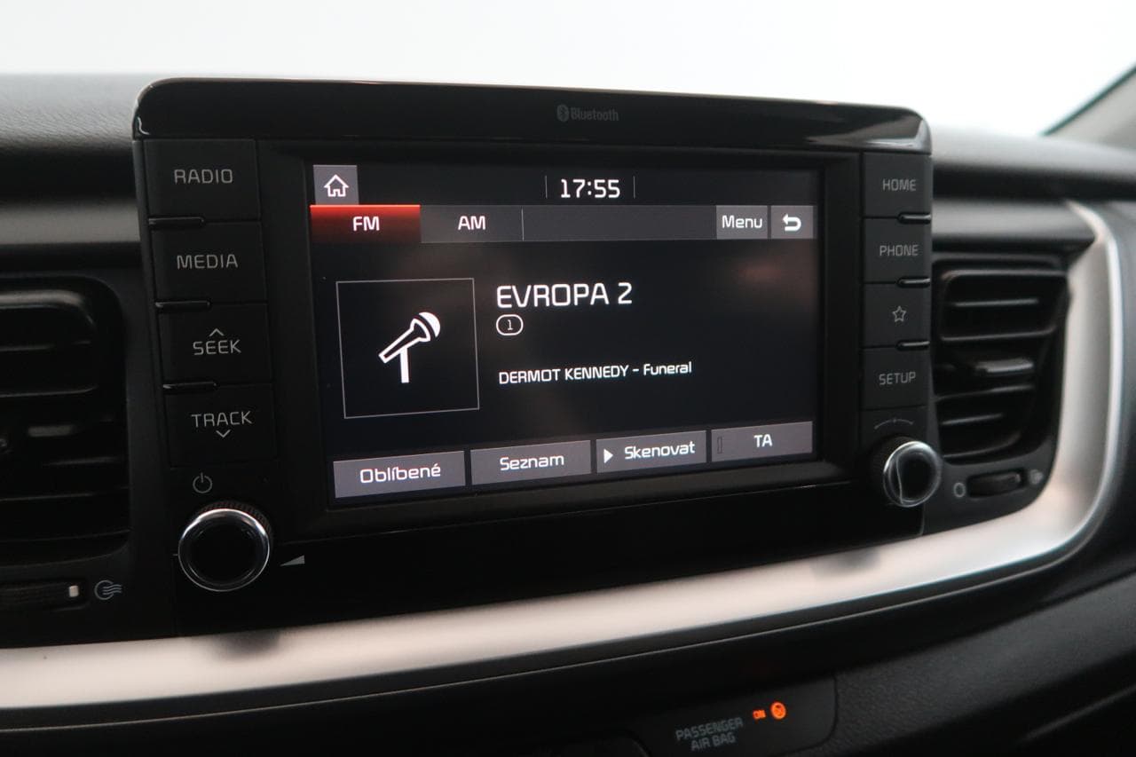 2019 Kia Stonic - 18