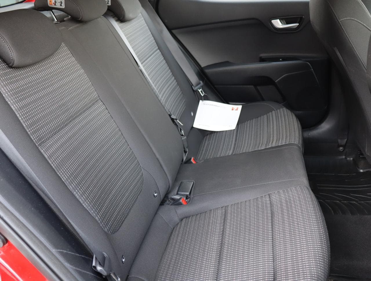 2019 Kia Stonic - 25