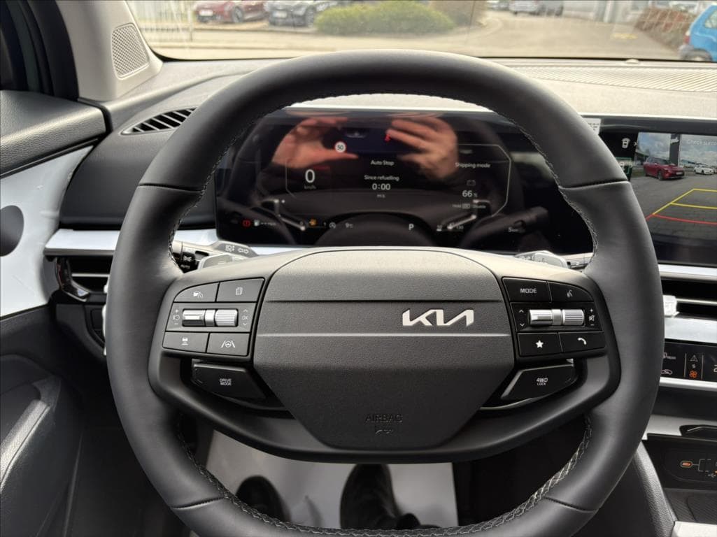 2026 Kia SPORTAGE - 18