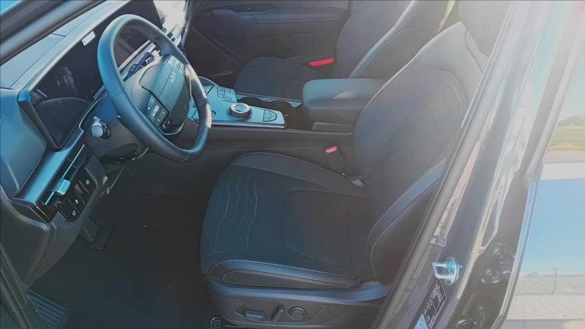 2026 Kia SPORTAGE - 9