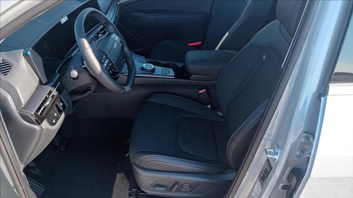 2026 Kia SPORTAGE - 8