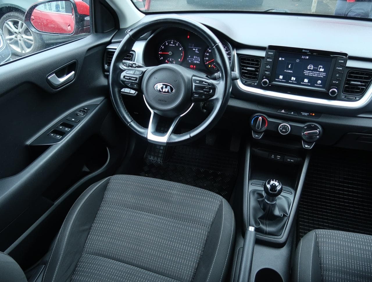 2018 Kia STONIC - 15
