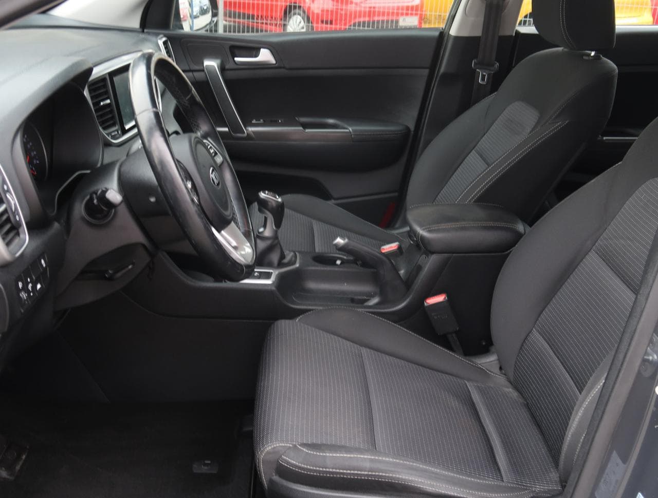 2019 Kia SPORTAGE - 16