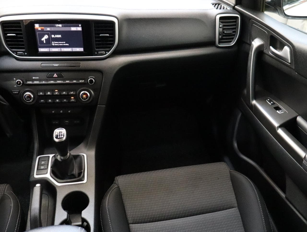 2019 Kia SPORTAGE - 11