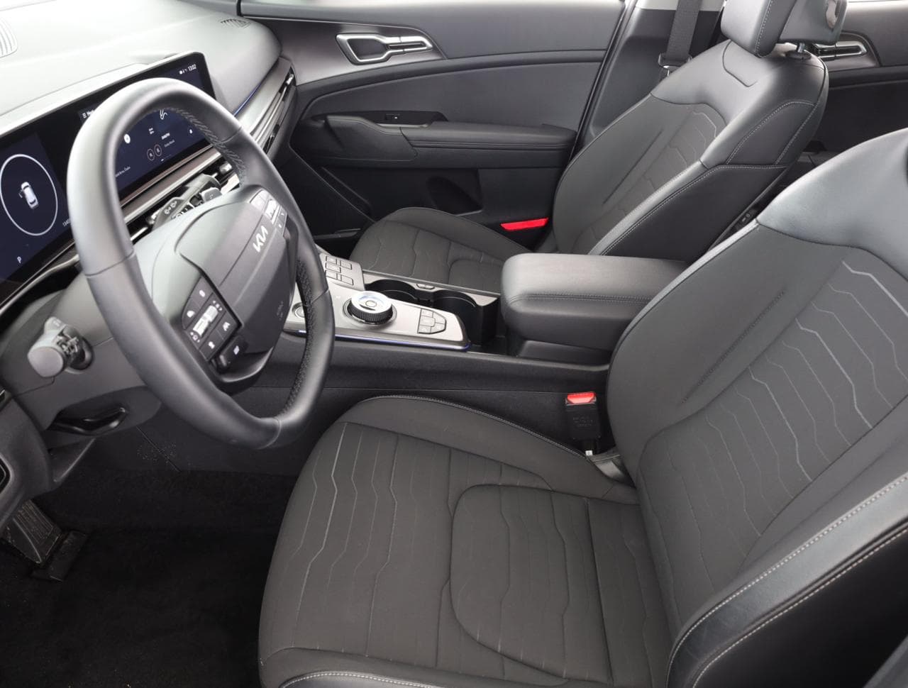 2025 Kia SPORTAGE - 16