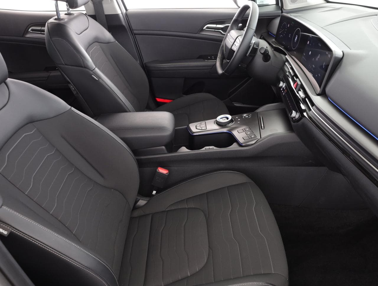 2025 Kia SPORTAGE - 11