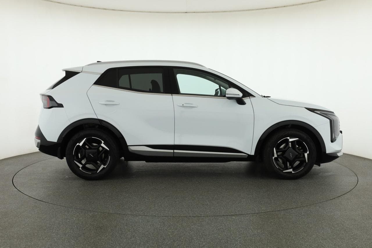 2025 Kia SPORTAGE - 8