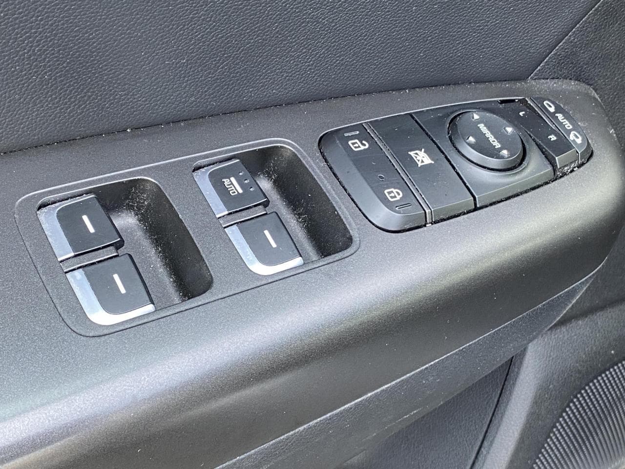2019 Kia SPORTAGE - 11