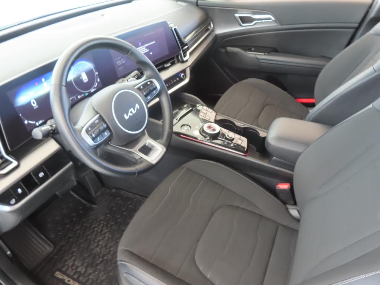 2025 Kia SPORTAGE - 25
